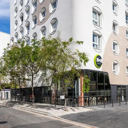 Отель Paris Quai De Seine Ивры-Сур-Сеине