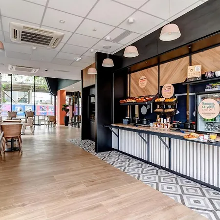 Hotel Paris Quai De Seine 3*