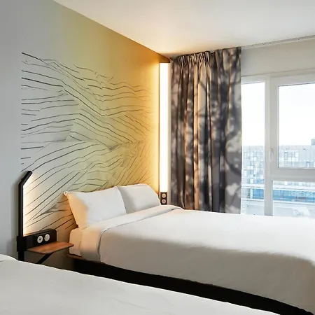 Hotel Paris Quai De Seine 3*