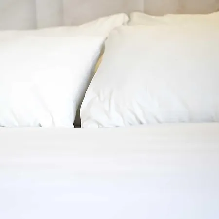 Hotel Paris Quai De Seine 3*