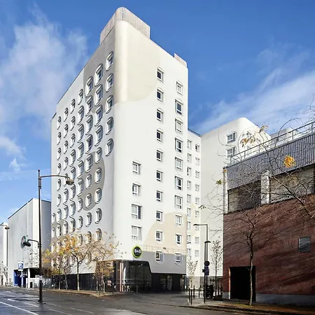 Paris Quai De Seine Hotel